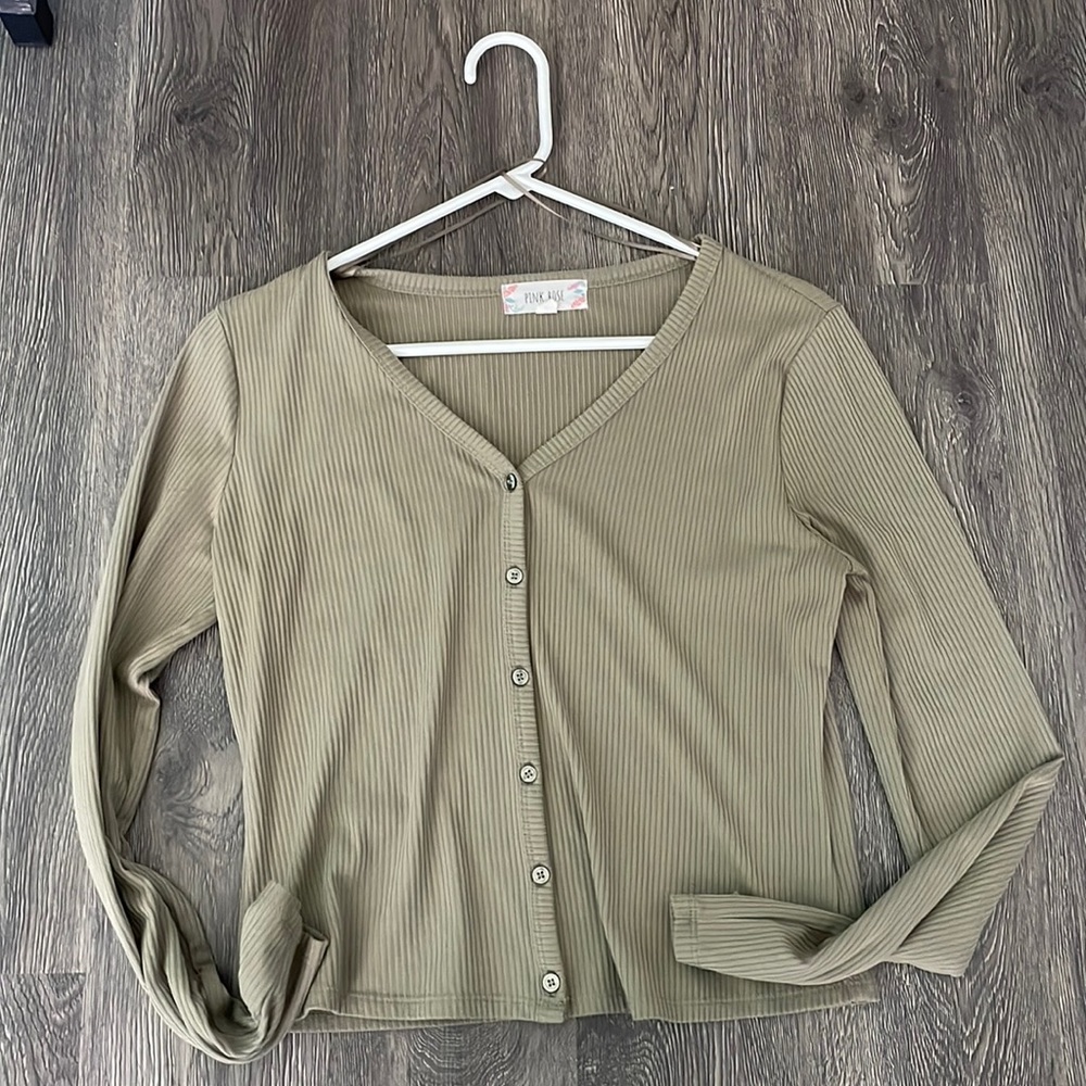 Pink Rose long sleeve green button blouse size large fits like medium